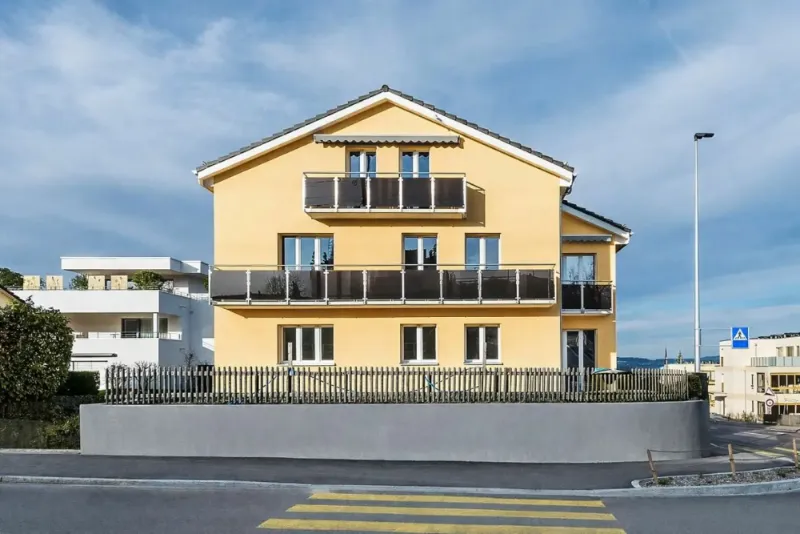 Kernsaniertes 3 Familienhaus in Bad Zurzach – Voll vermietetes Renditeobjekt