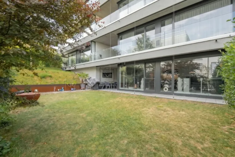 Exklusive Gartenwohnung in Weinfelden mit Privatgarten und Smart Home