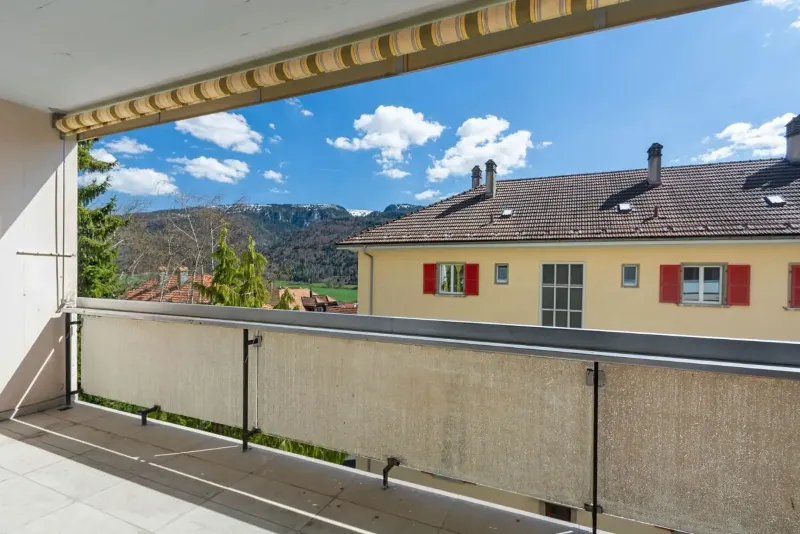 Modern renovierte 3.5 Zimmer Wohnung in Horgen mit Balkon und Garage